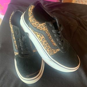 Leopard print vans size 1 in girl.